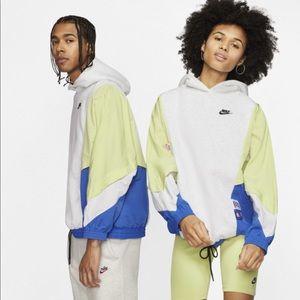 Nike Sportswear Icon Clash Pullover Hoodie